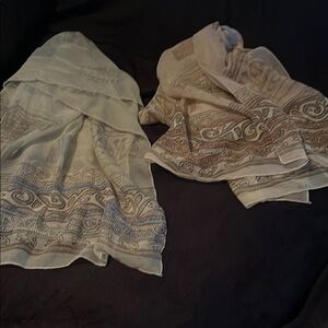 Set of two Elegant Patterned Scarves (blue/cream/brown) (cream/brown)